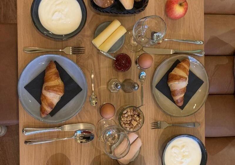 Отель City Center Lodge Utrecht