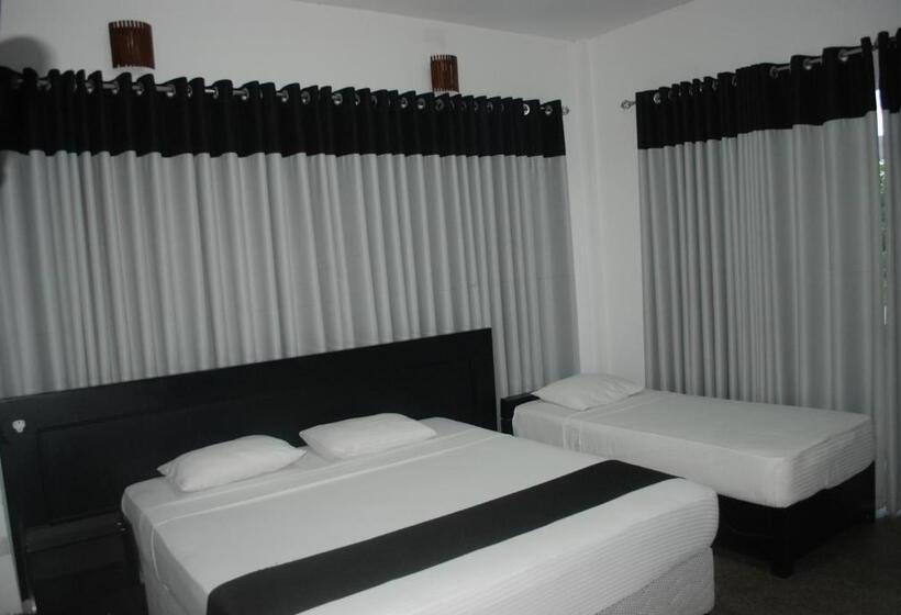 בית מלון כפרי Elephant Entrance