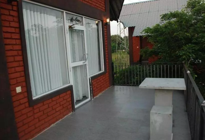هتل Elephant Entrance