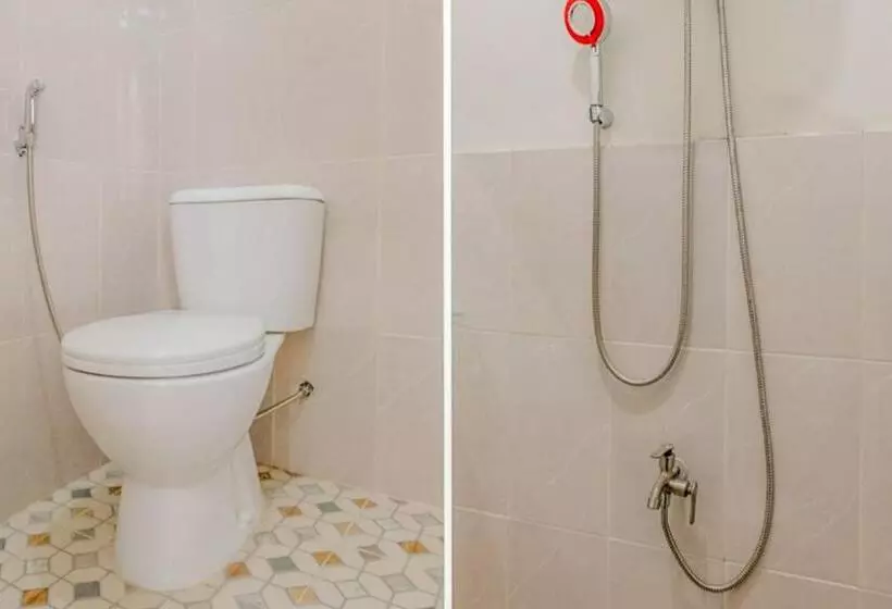 Hotelli Reddoorz Syariah Near Universitas Muhammadiyah Jember