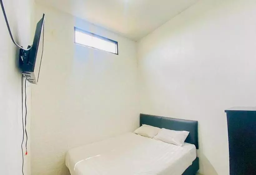 Hotelli Reddoorz Syariah Near Universitas Muhammadiyah Jember