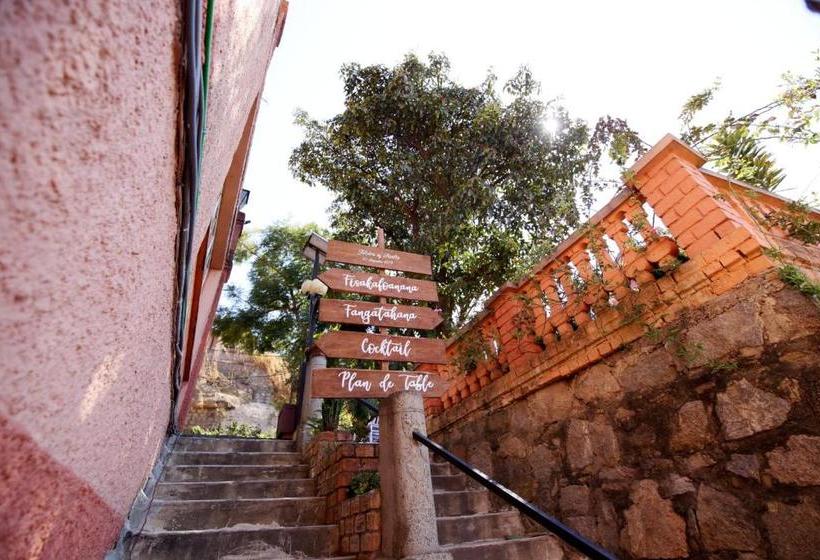 هتل Relais De La Haute Ville Tana