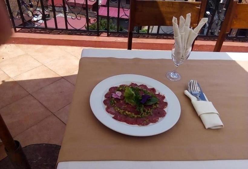 هتل Relais De La Haute Ville Tana