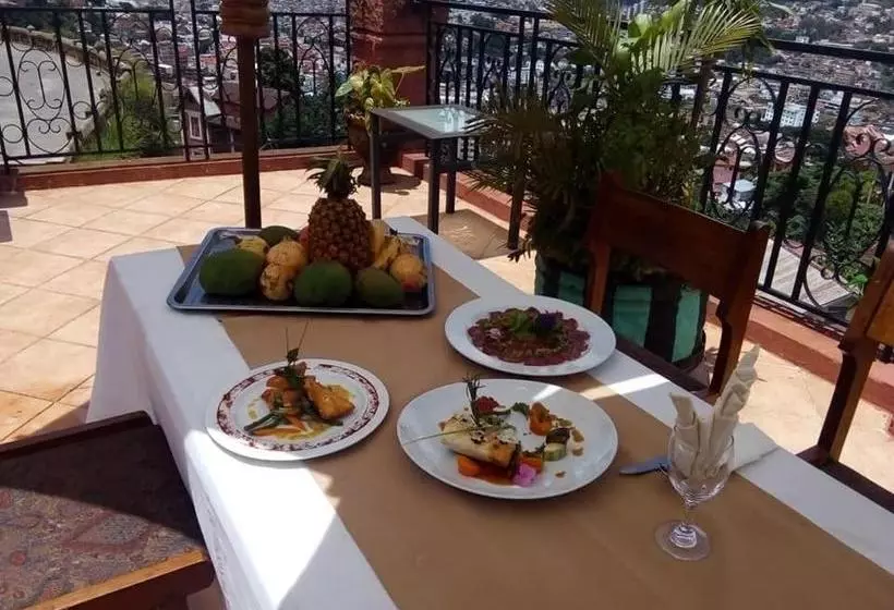 هتل Relais De La Haute Ville Tana