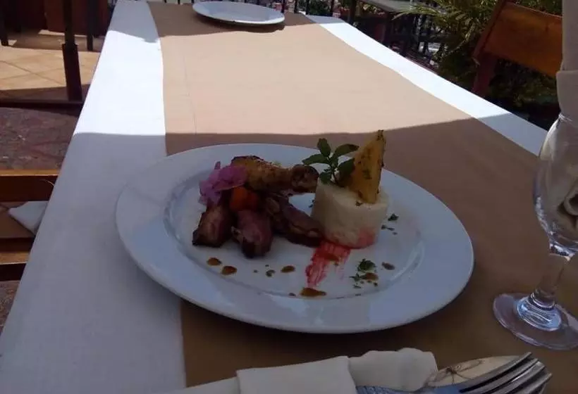 هتل Relais De La Haute Ville Tana
