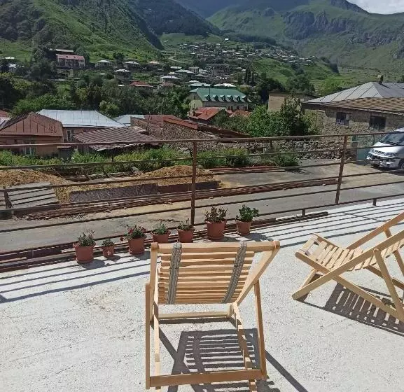پانسیون Guest House On V. Pshavela 50