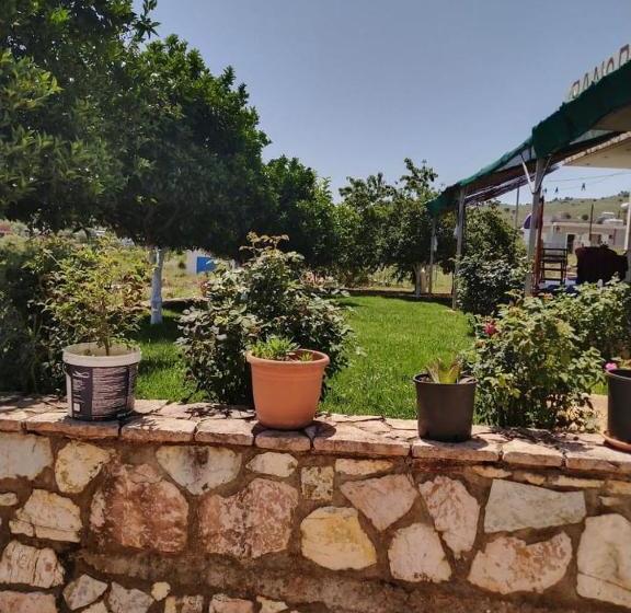 پانسیون Vila Panorama Ksamil