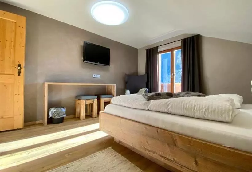 Aamiaismajoitus (B&B) Gästehaus Edlhuber