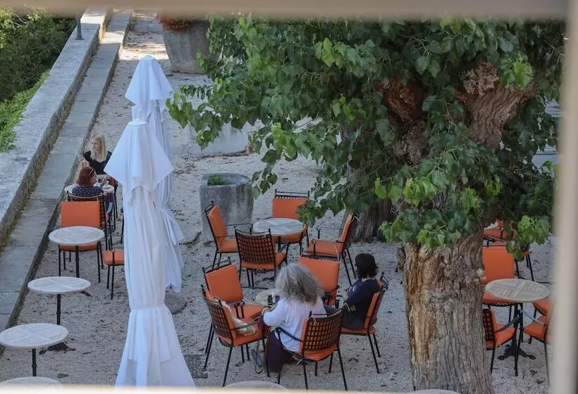 هتل B&b Artegnana 1798