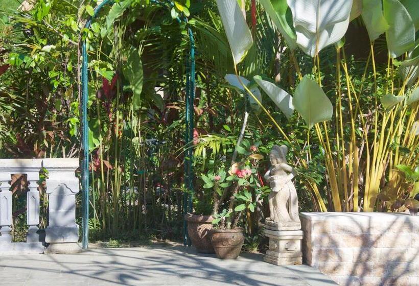 בית מלון כפרי Taman Rahasia Tropical Sanctuary And Spa