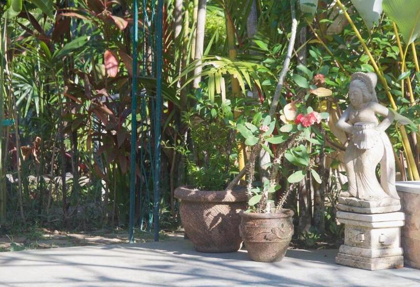 בית מלון כפרי Taman Rahasia Tropical Sanctuary And Spa