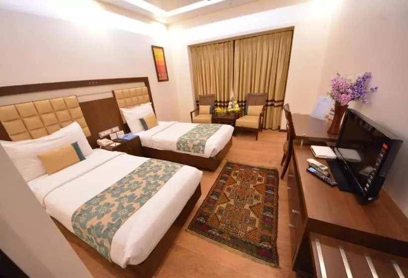 هتل The Legend Inn @nagpur