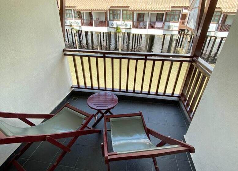 هتل Cmk & Private Water Chalet