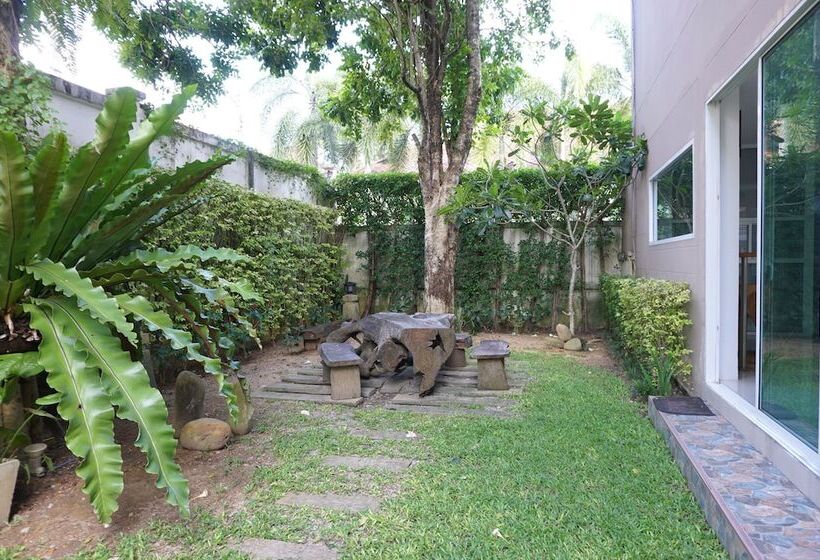 בית מלון כפרי Green House Phuket