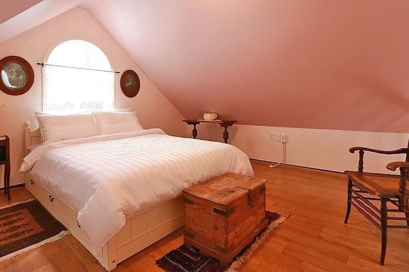 בית מלון כפרי Kismet Cottage