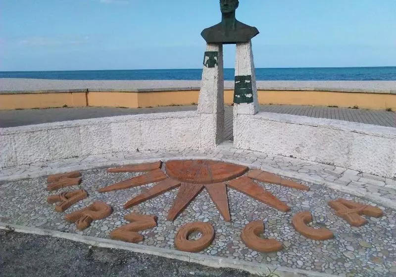 Hotel Lanterna Blu