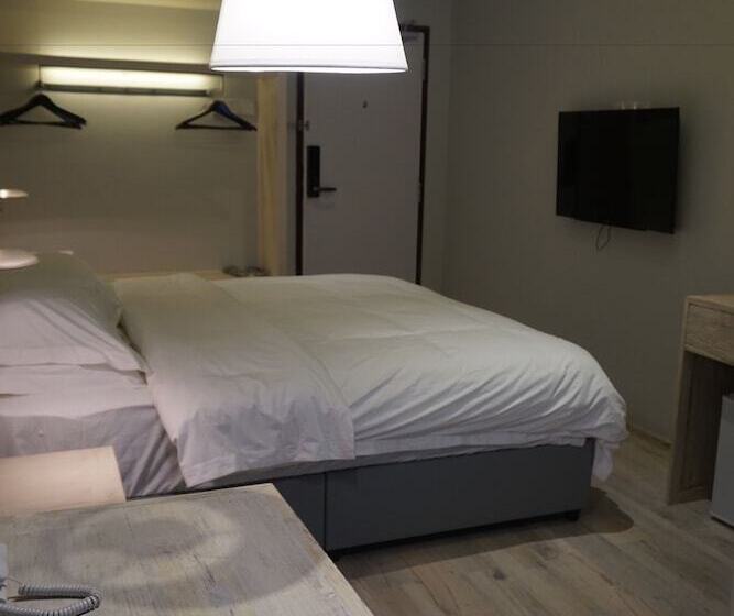 בית מלון כפרי M+ Boutique