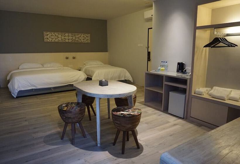 בית מלון כפרי M+ Boutique