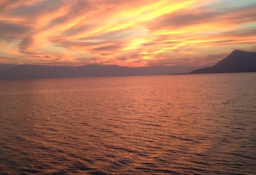 فندق Maravellia Art