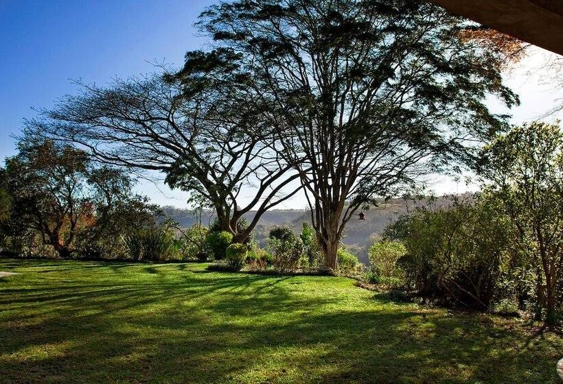 בית מלון כפרי Matusadona Guest Lodge