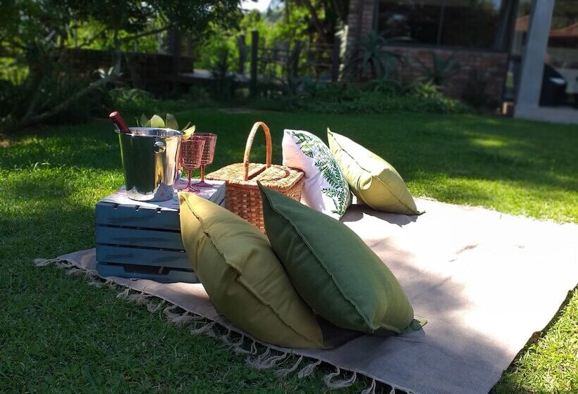 בית מלון כפרי Matusadona Guest Lodge