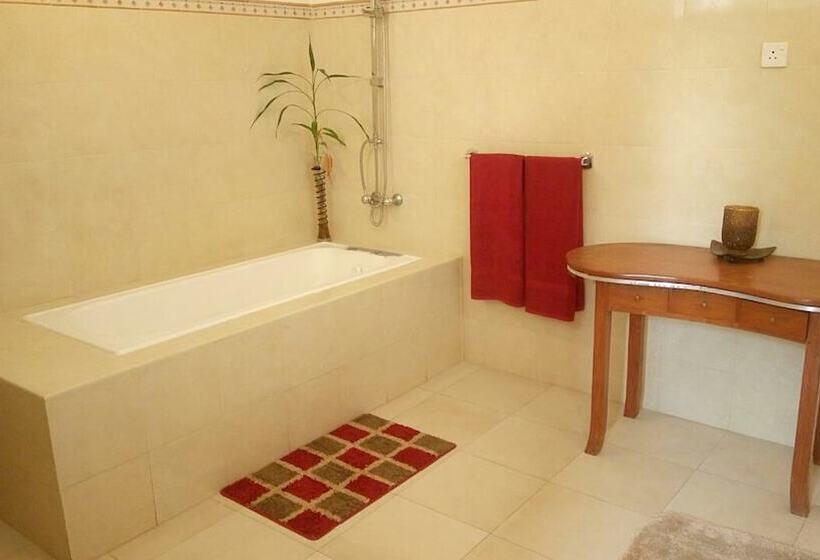 Hotel Tea Leaf Retreat