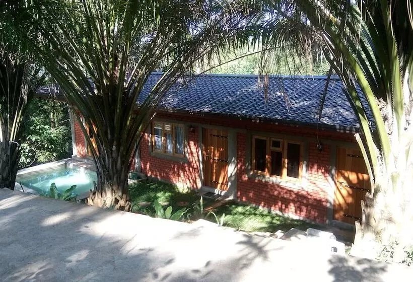 ホテル Tea Leaf Retreat
