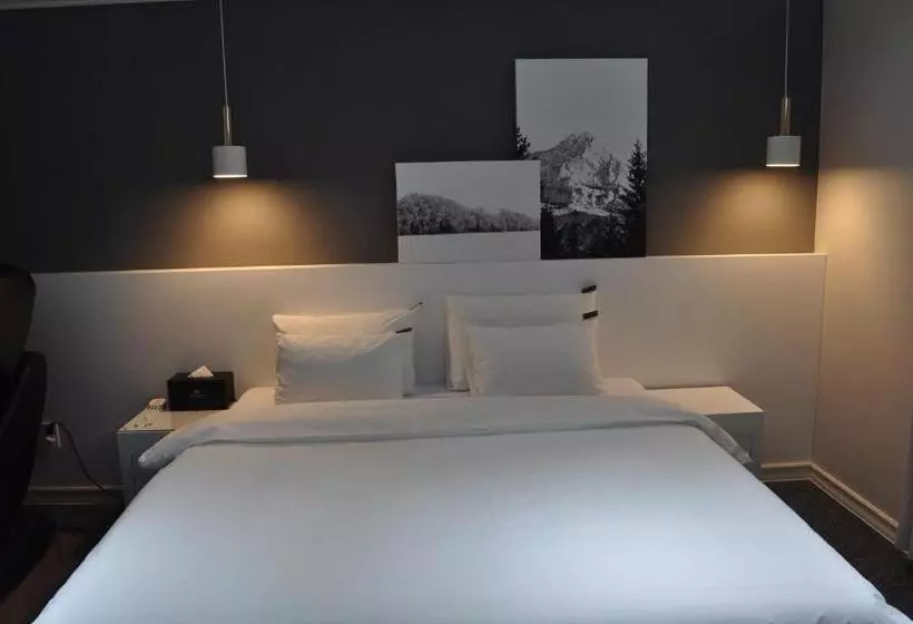 Hound Hotel Sangmu