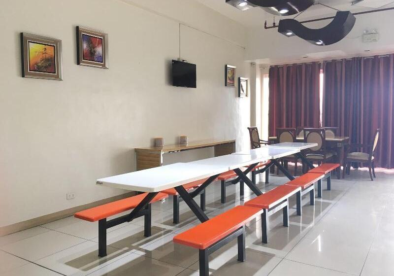 Meaco Hotel Valenzuela