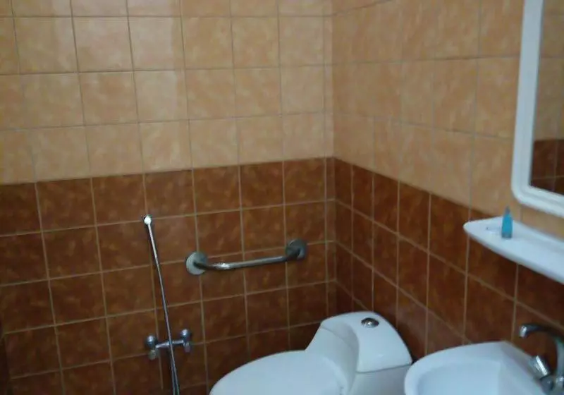 Oyo 351 Darr Mesk
