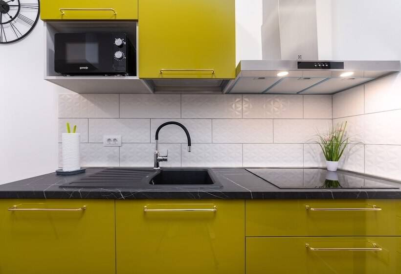 פנסיון Aurora Rooms B&b Pula