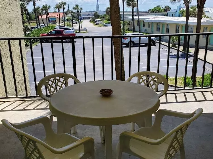 South Shore Motel