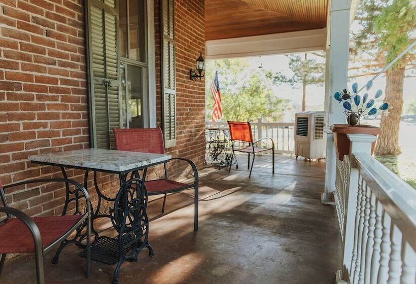 Alpine Bed And Breakfast