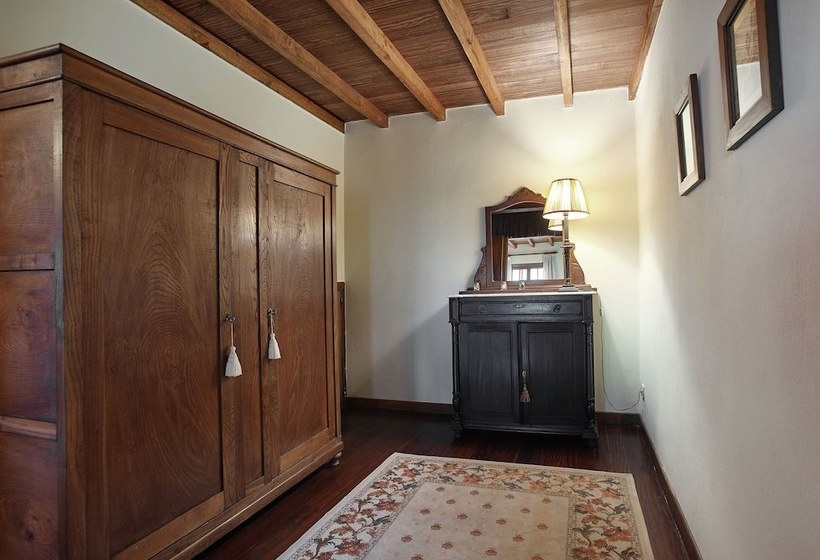 Beautiful Country House With Stunning Views Of The Mountains Of Asturias