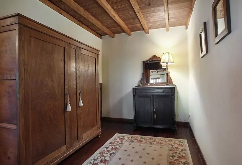 Beautiful Country House With Stunning Views Of The Mountains Of Asturias