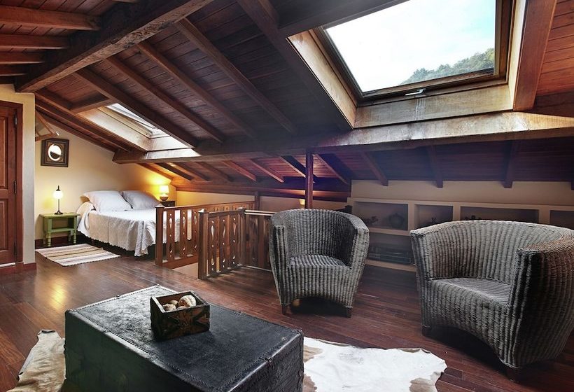 Beautiful Country House With Stunning Views Of The Mountains Of Asturias