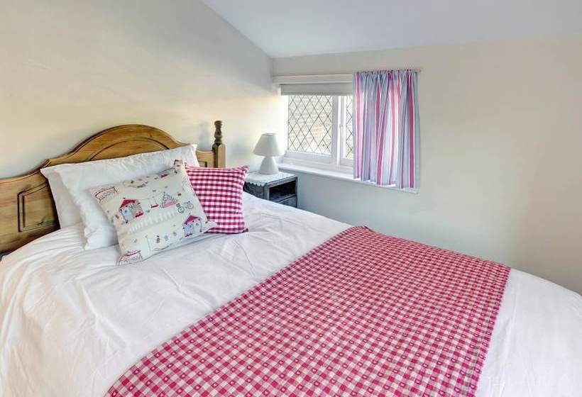 Cosy Cottage In Quiet Setting Nearby Magnificent Beaches Of Lynton