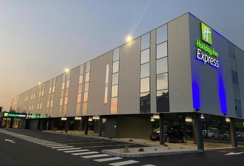 ホテル Holiday Inn Express   Arcachon   La Teste, An Ihg