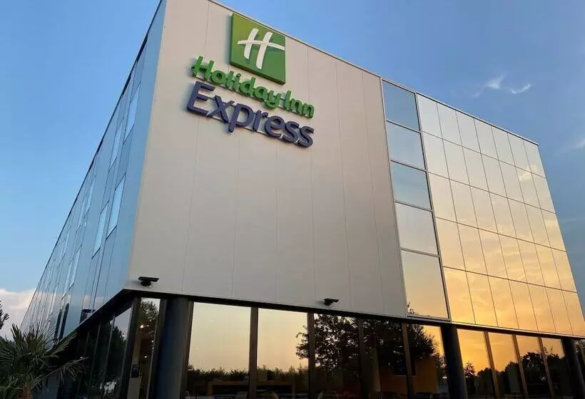 Hotelli Holiday Inn Express   Arcachon   La Teste, An Ihg