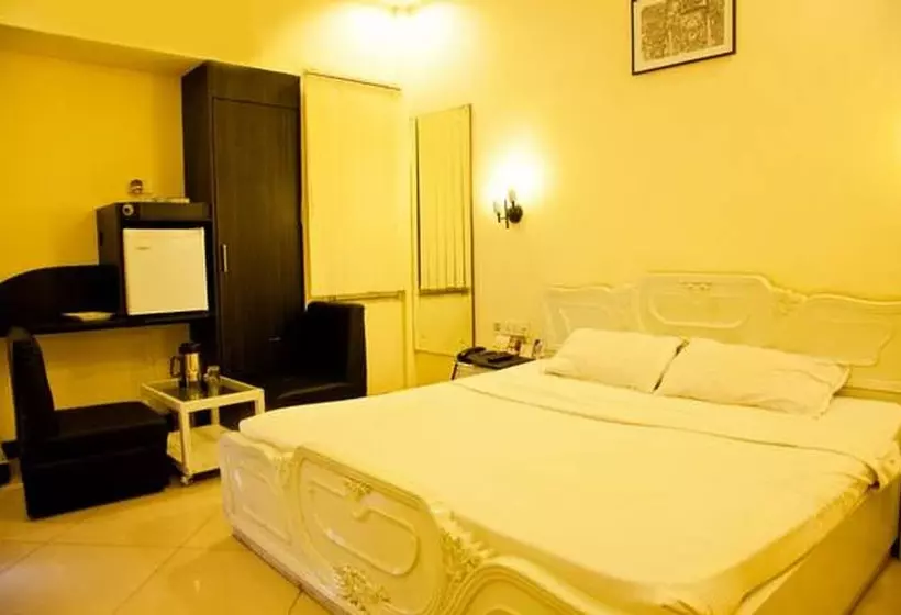 Hotelli Sheela Towers