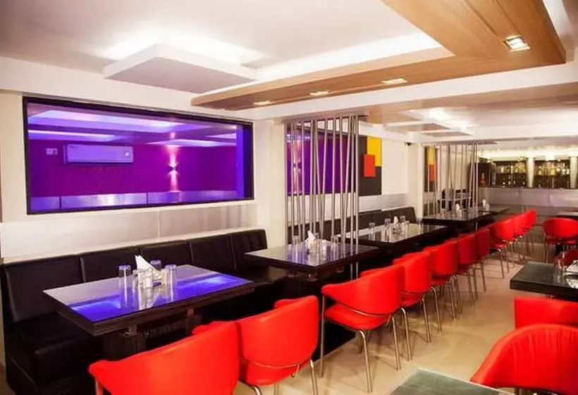 Hotelli Sheela Towers