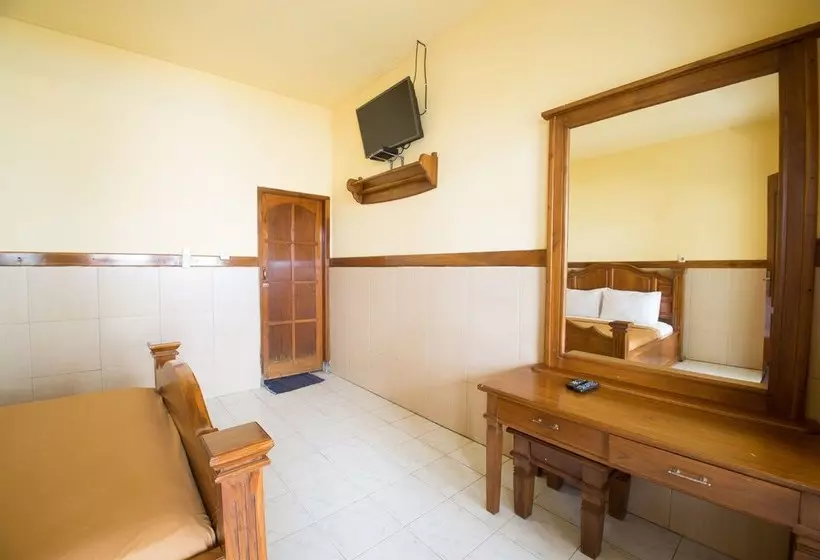 هتل Tanjung Alam  & Restaurant