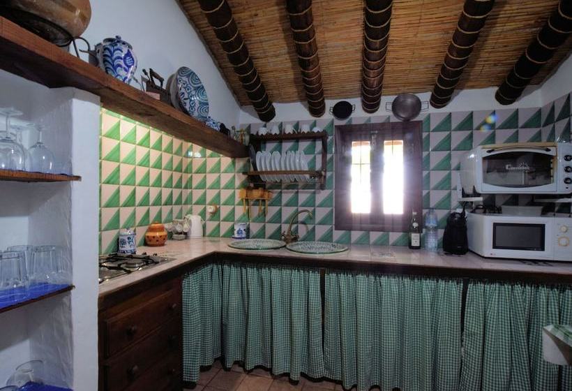 Lavish Cottage In Fuentes De Cesna With Pool