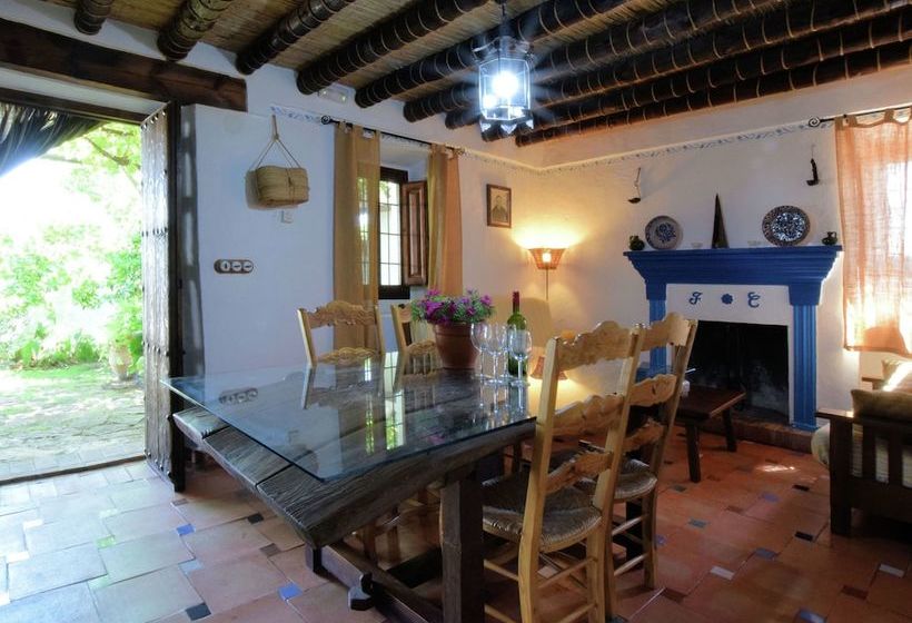 Lavish Cottage In Fuentes De Cesna With Pool