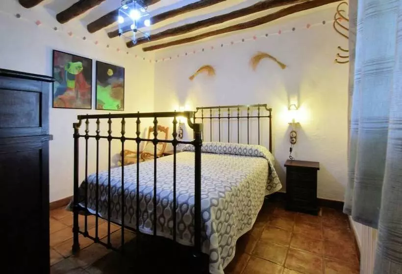 Lavish Cottage In Fuentes De Cesna With Pool