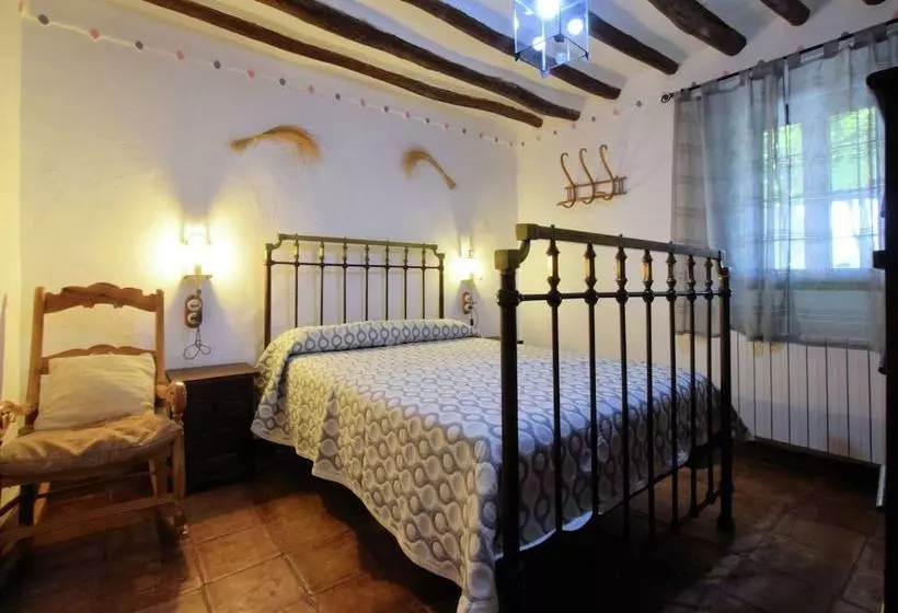 Lavish Cottage In Fuentes De Cesna With Pool