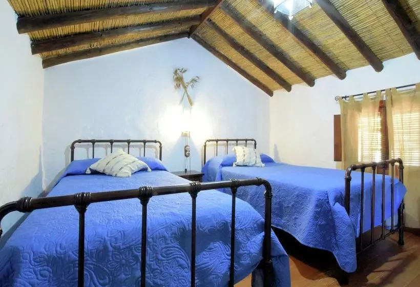 Lavish Cottage In Fuentes De Cesna With Pool