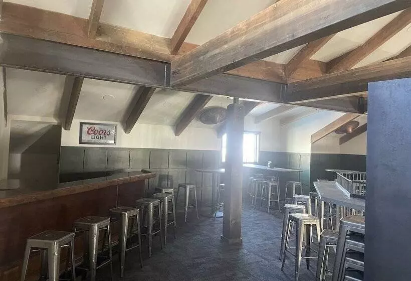 モーテル Challis Roadhouse