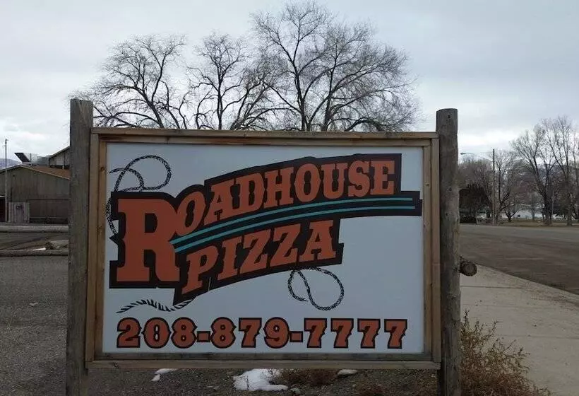 モーテル Challis Roadhouse