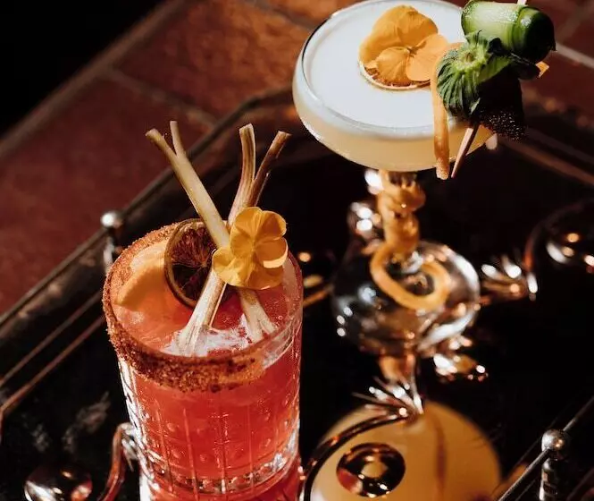 モーテル The Continental Hotel Broome